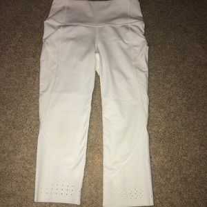 LULULEMON white cropped leggings